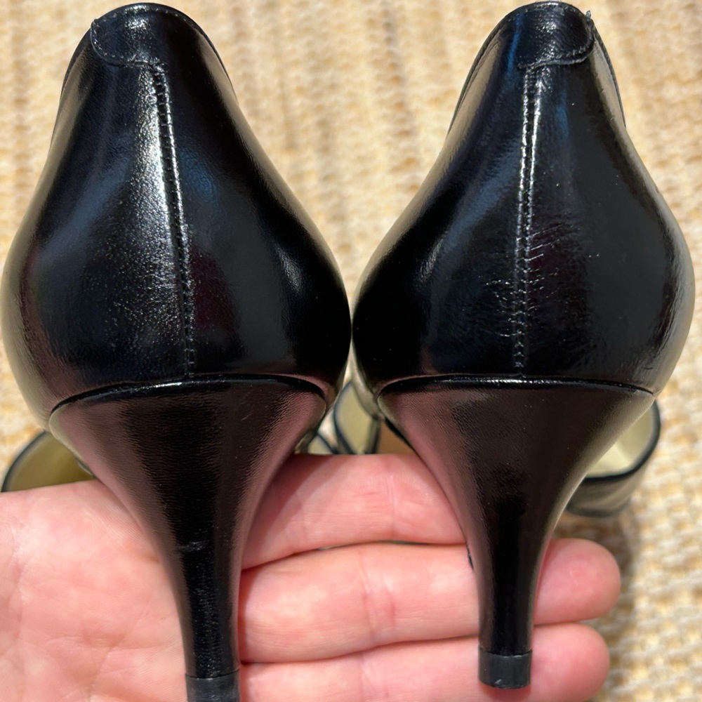 NWOT LIZ CLAIBORNE s8 blk/whte kitten heels Beautiful & new! 2.25” heel Leather - Picture 5 of 6
